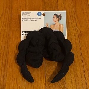 Room Essentials Microterry Black Headband and Towel Set NWT
